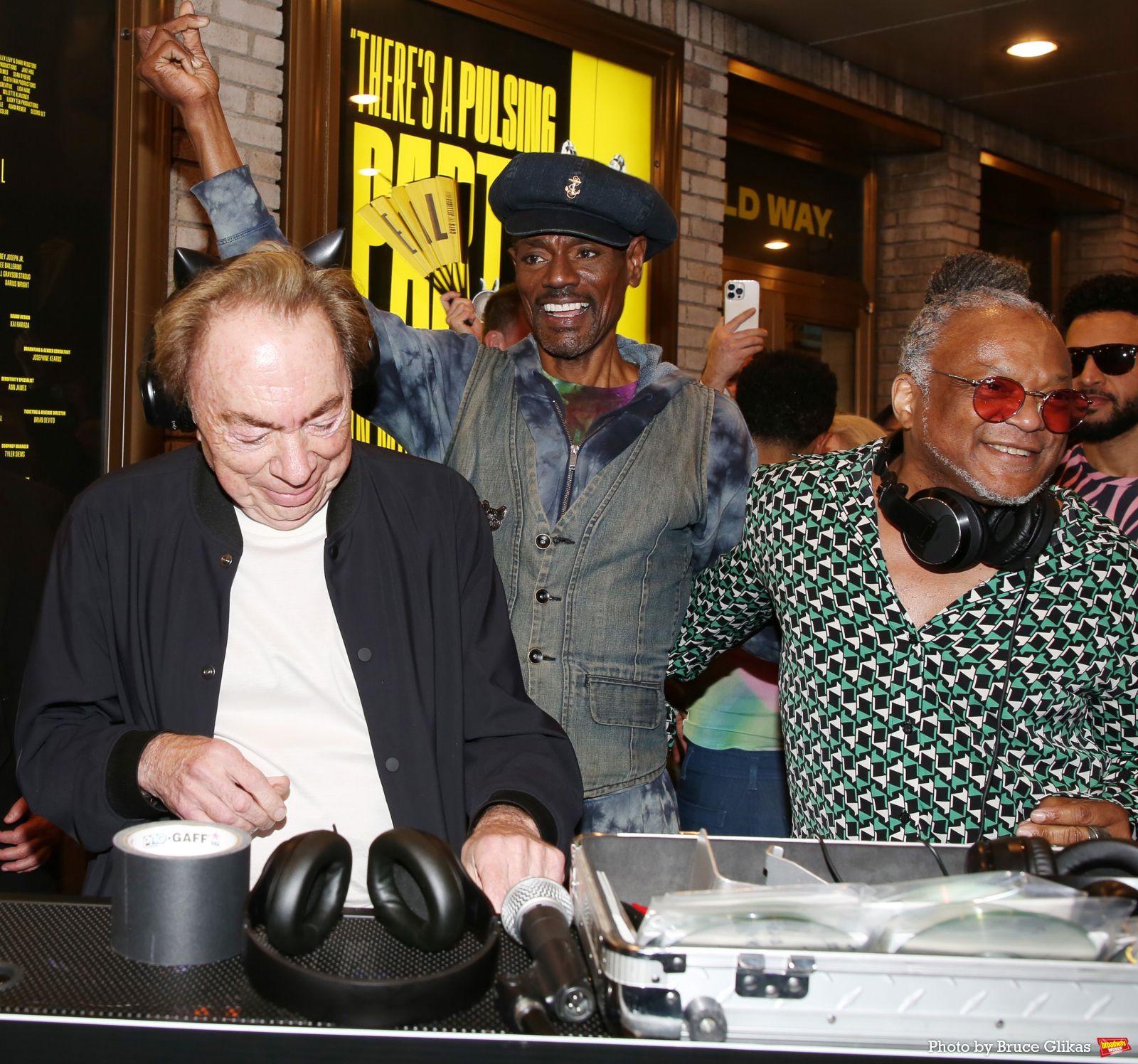 Photos: Andrew Lloyd Webber Makes Guest DJ Appearance at CATS: THE JELLICLE BALL — photo 4 of 34