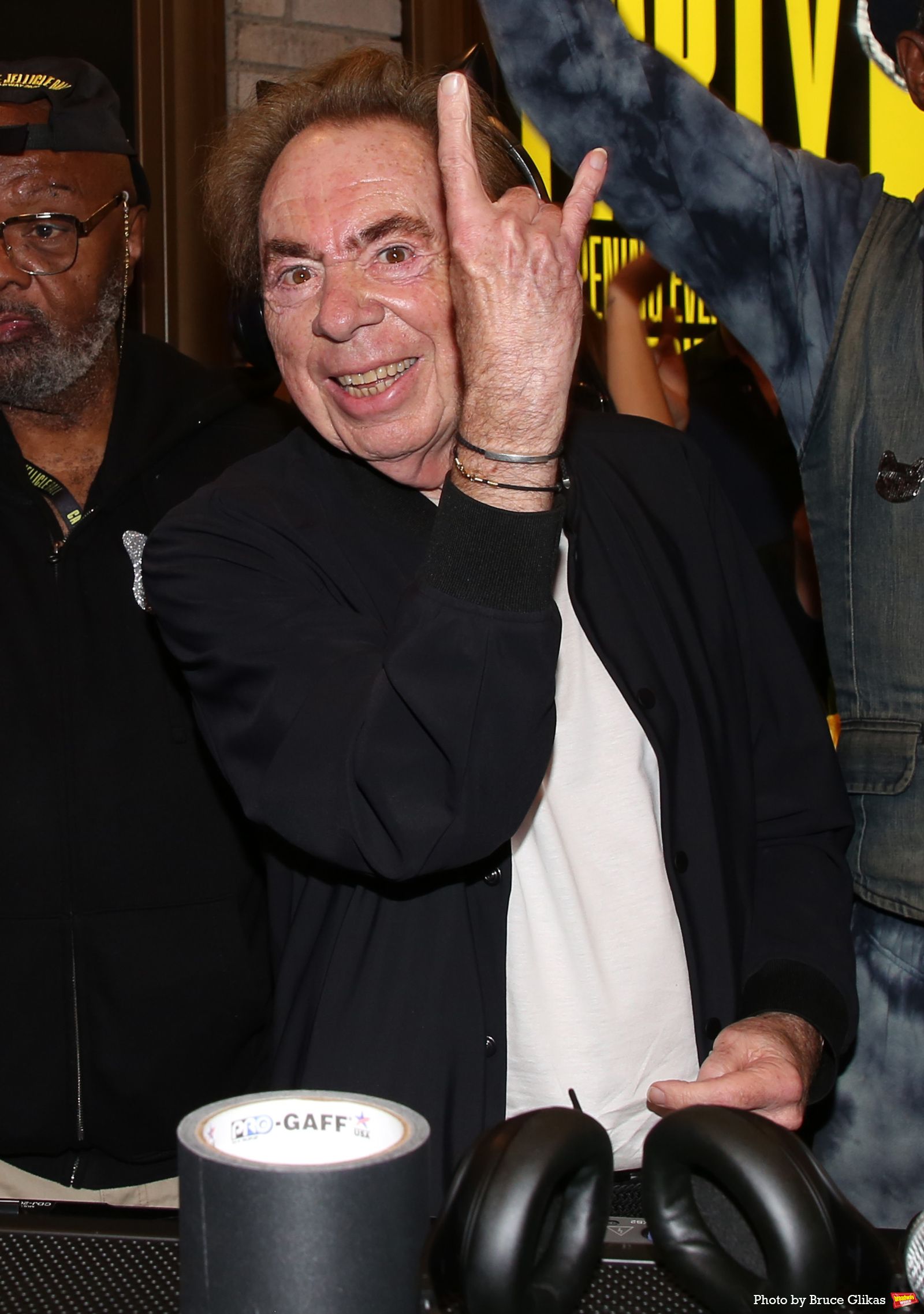Photos: Andrew Lloyd Webber Makes Guest DJ Appearance at CATS: THE JELLICLE BALL — photo 7 of 34
