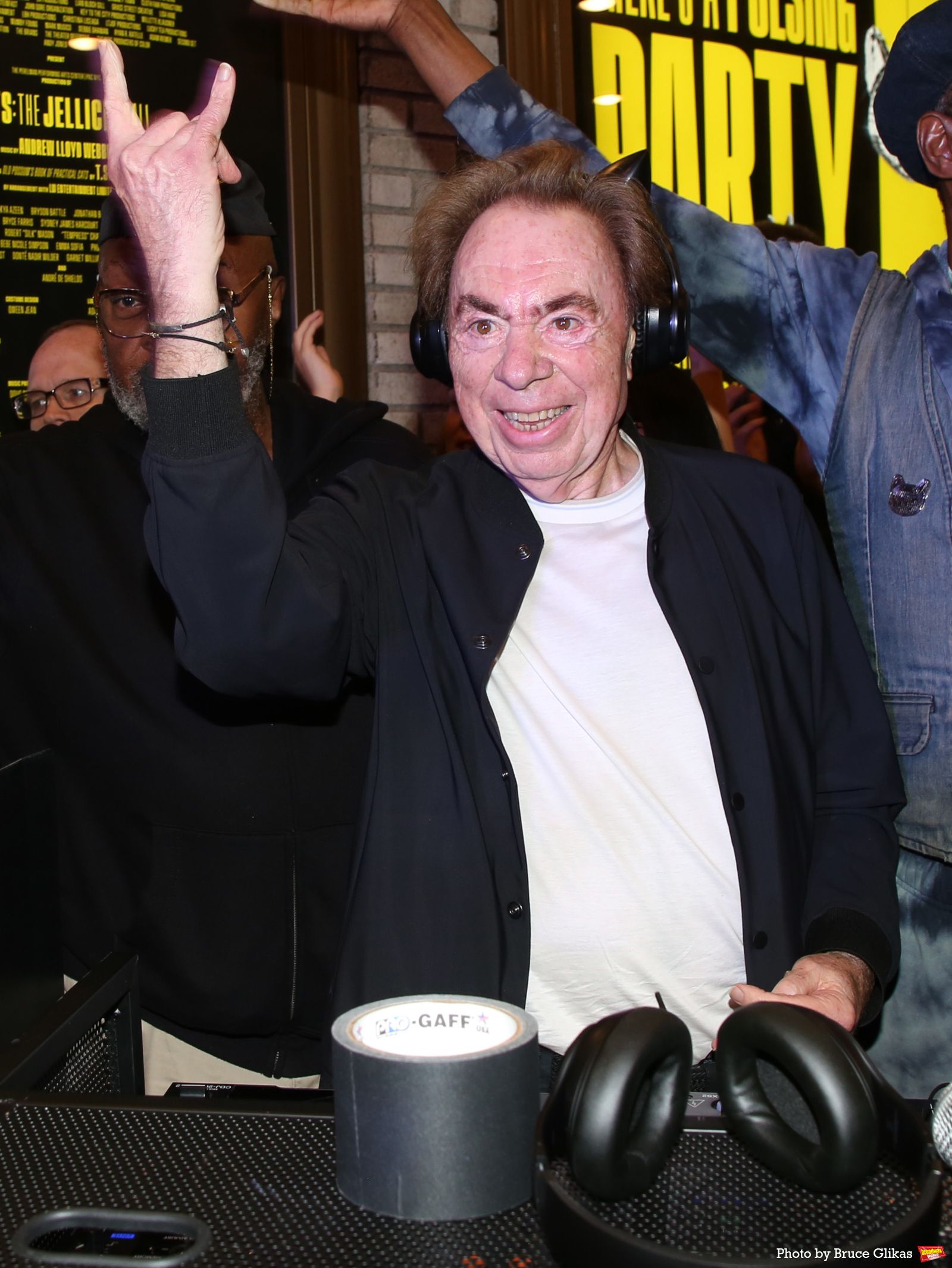 Photos: Andrew Lloyd Webber Makes Guest DJ Appearance at CATS: THE JELLICLE BALL — photo 20 of 34