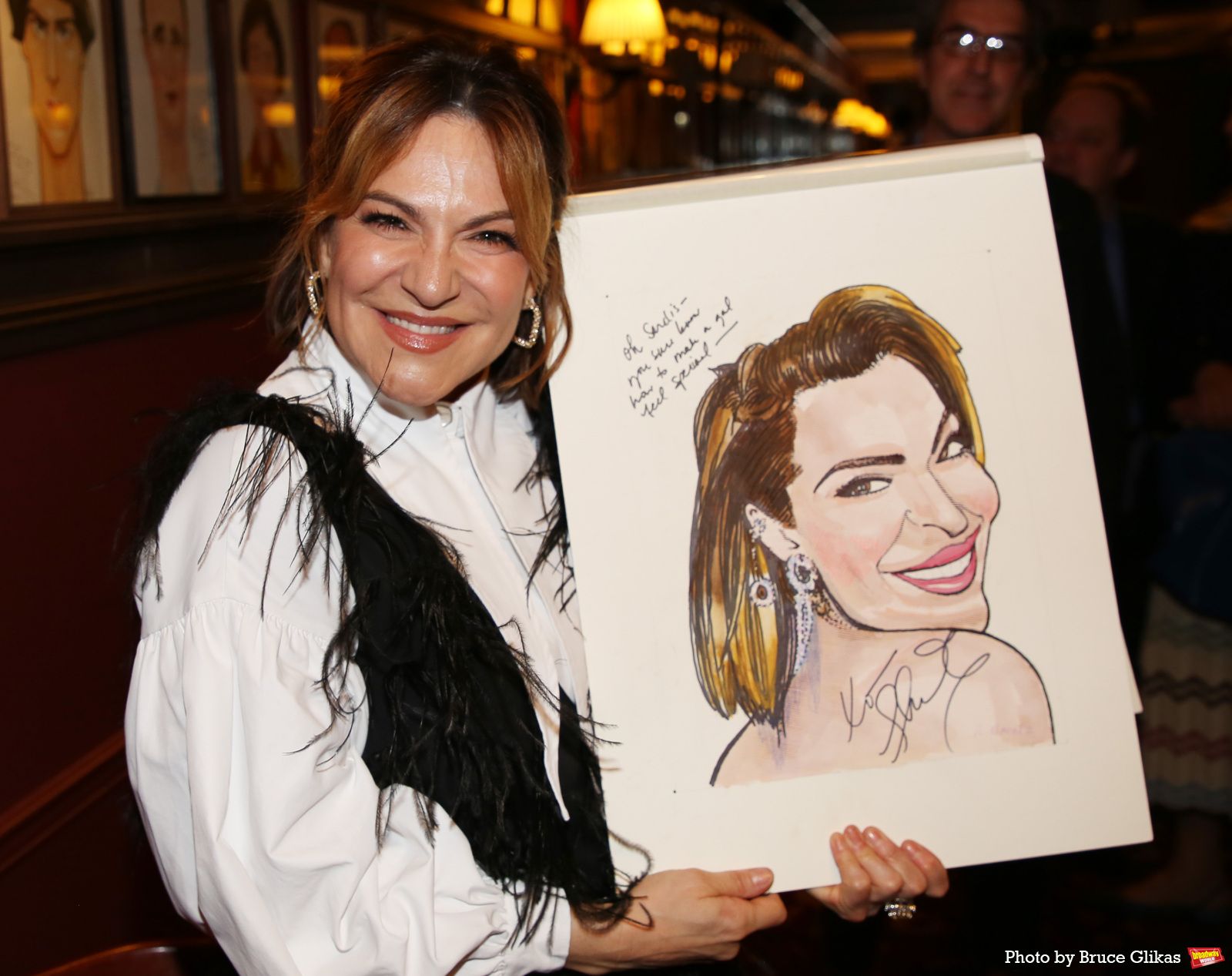Photos: THE LOST BOYS' Shoshana Bean Receives Portrait at Sardi's — photo 2 of 66