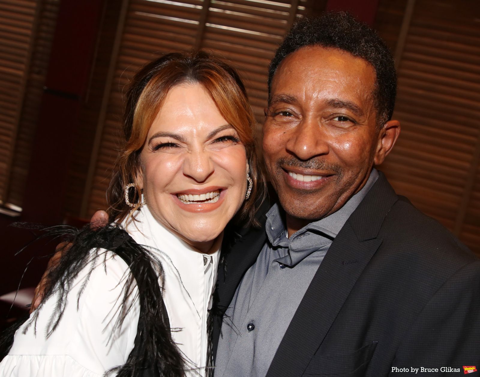 Photos: THE LOST BOYS' Shoshana Bean Receives Portrait at Sardi's — photo 27 of 66
