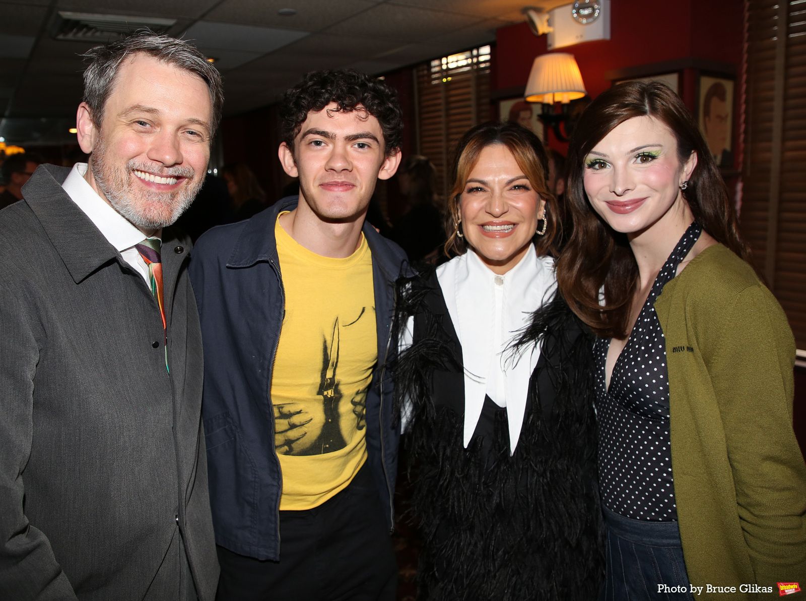 Photos: THE LOST BOYS' Shoshana Bean Receives Portrait at Sardi's — photo 26 of 66