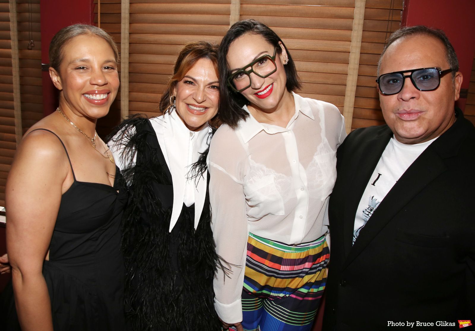 Photos: THE LOST BOYS' Shoshana Bean Receives Portrait at Sardi's — photo 34 of 66