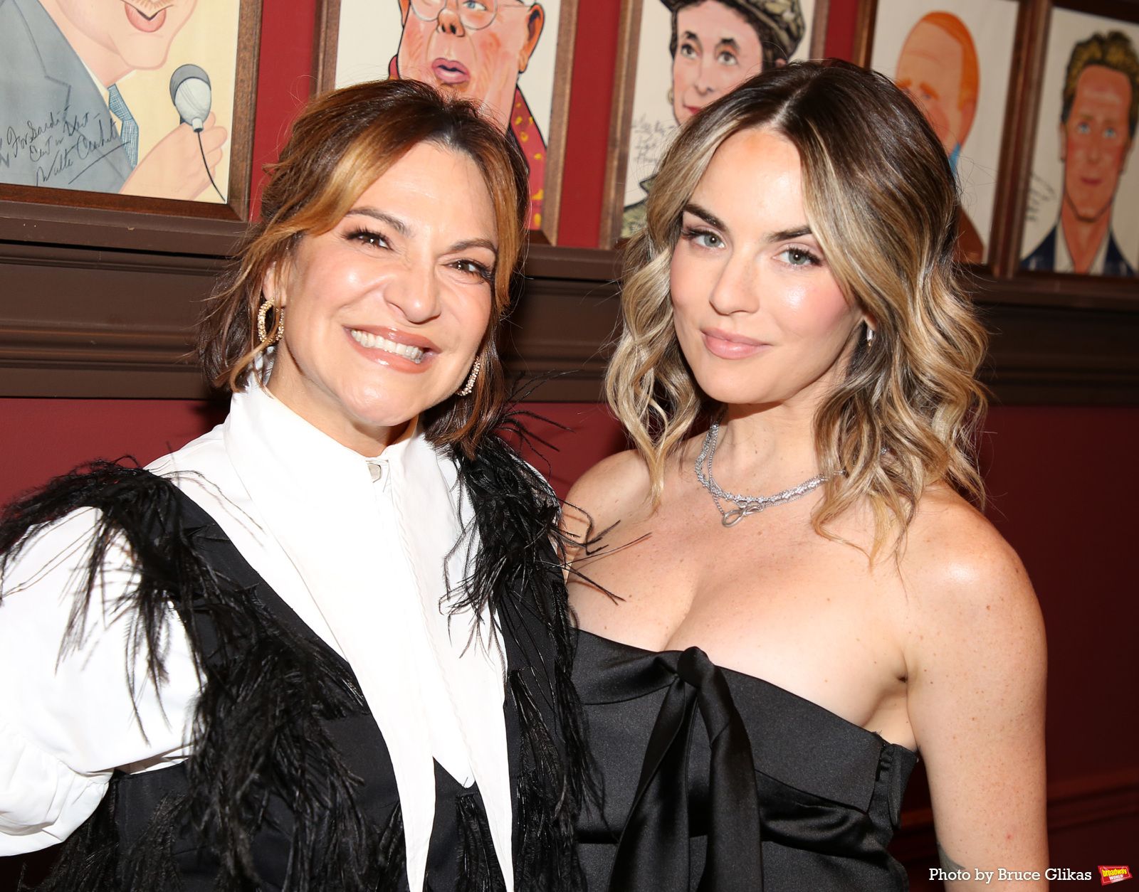 Photos: THE LOST BOYS' Shoshana Bean Receives Portrait at Sardi's — photo 51 of 66