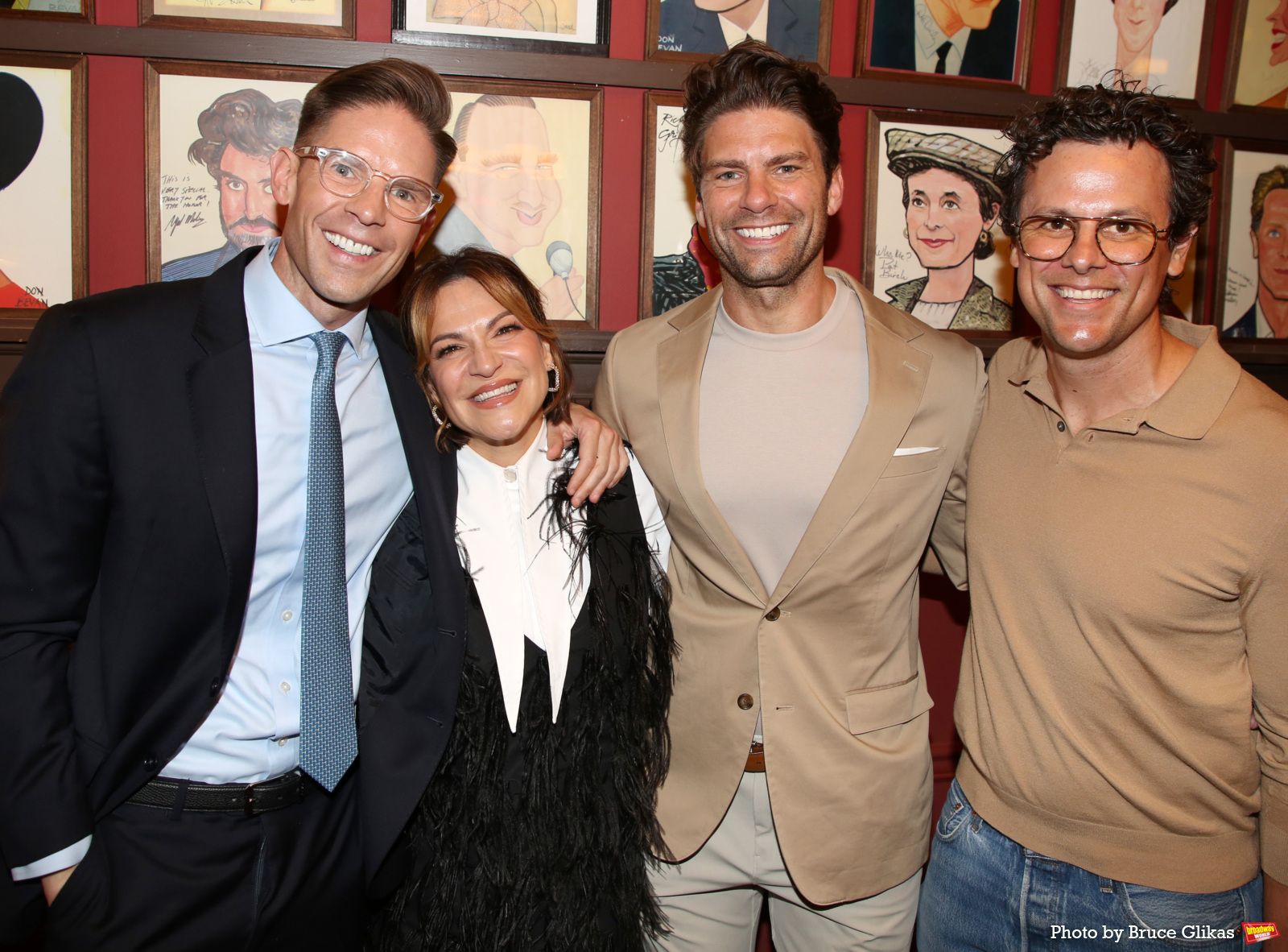 Photos: THE LOST BOYS' Shoshana Bean Receives Portrait at Sardi's — photo 54 of 66