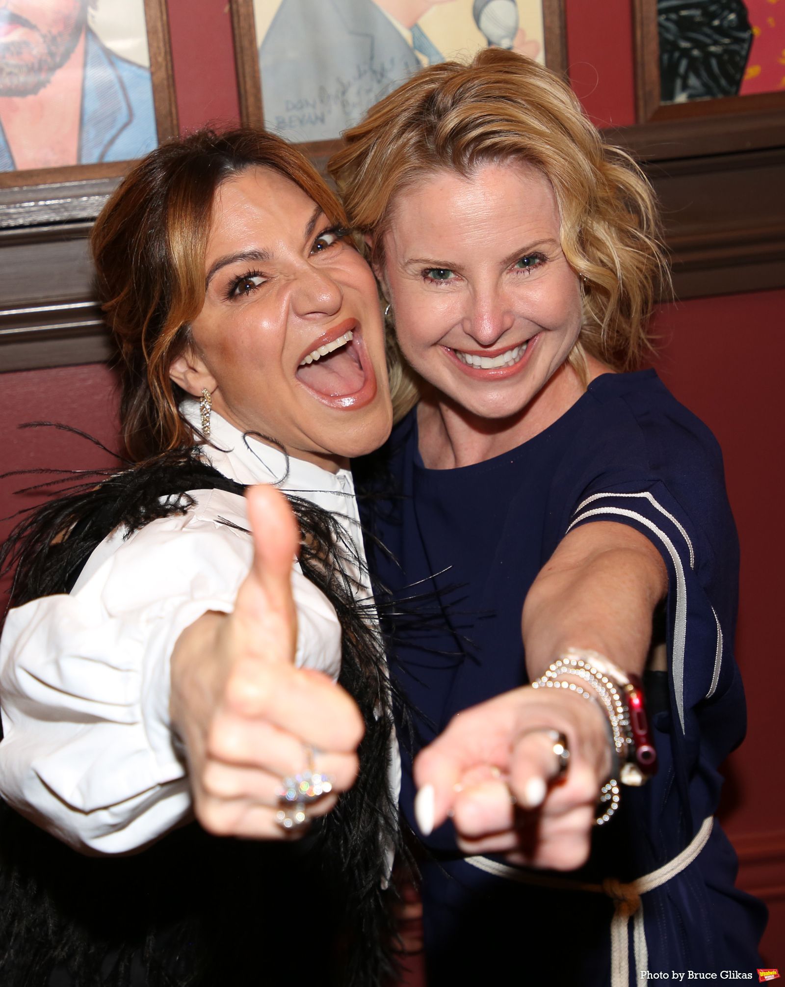 Photos: THE LOST BOYS' Shoshana Bean Receives Portrait at Sardi's — photo 55 of 66