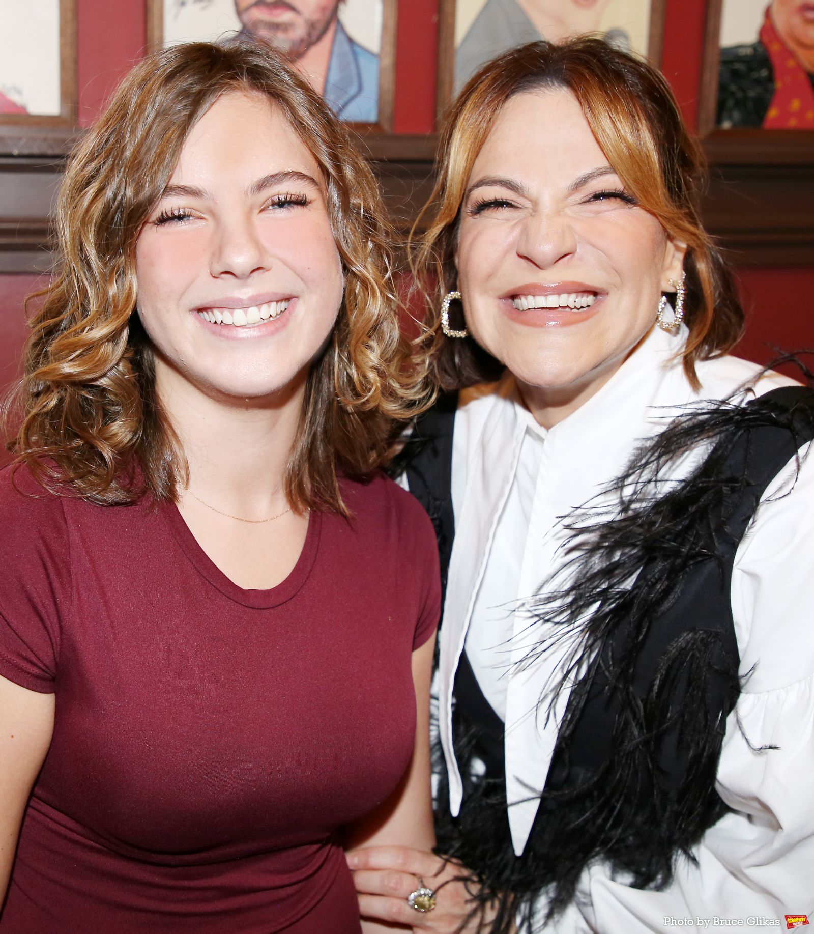 Photos: THE LOST BOYS' Shoshana Bean Receives Portrait at Sardi's — photo 56 of 66