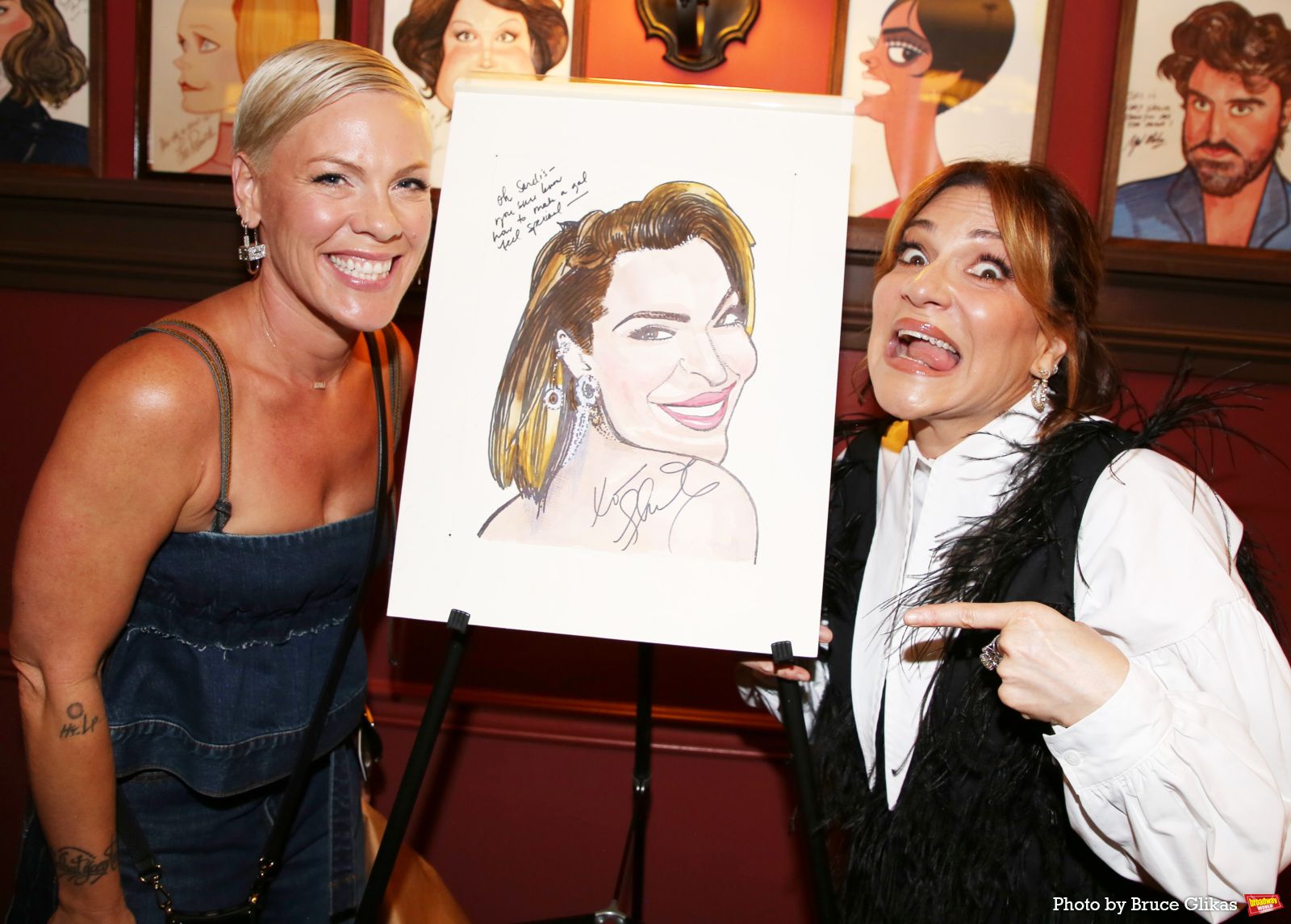 Photos: THE LOST BOYS' Shoshana Bean Receives Portrait at Sardi's — photo 65 of 66