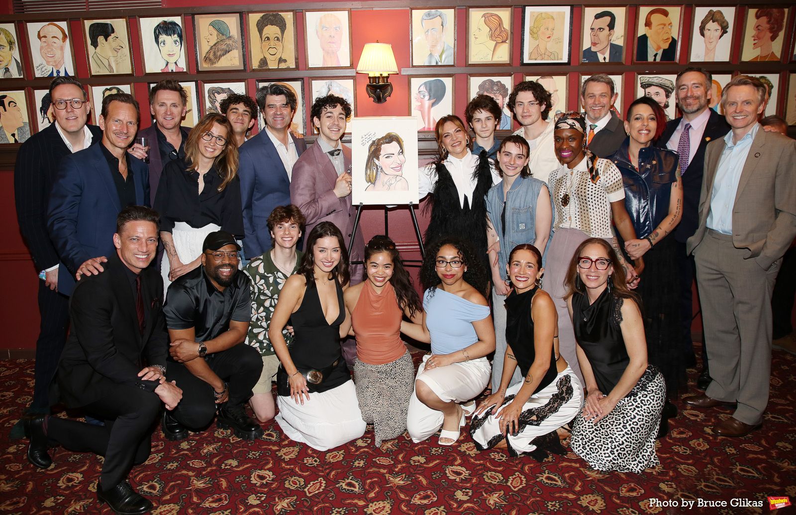 Photos: THE LOST BOYS' Shoshana Bean Receives Portrait at Sardi's — photo 6 of 66