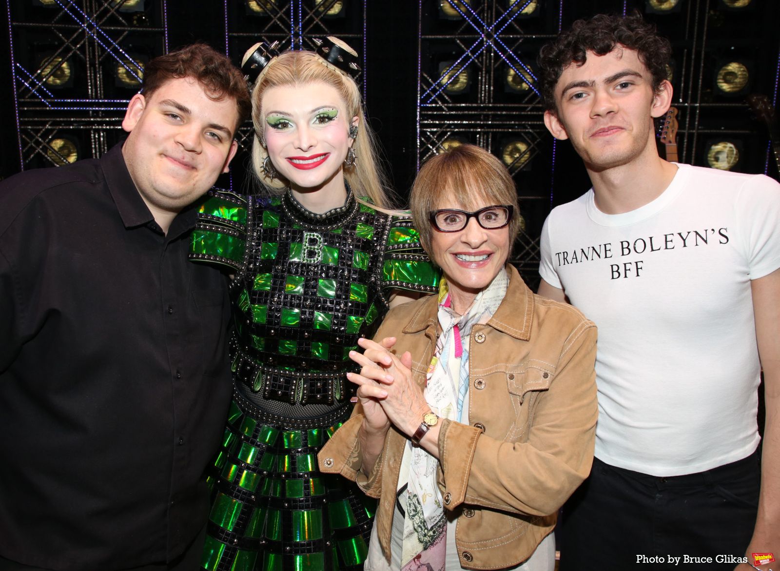 Photos: Patti LuPone, Joe Locke and Tobie Donovan visit SIX THE MUSICAL on Broadway — photo 2 of 11