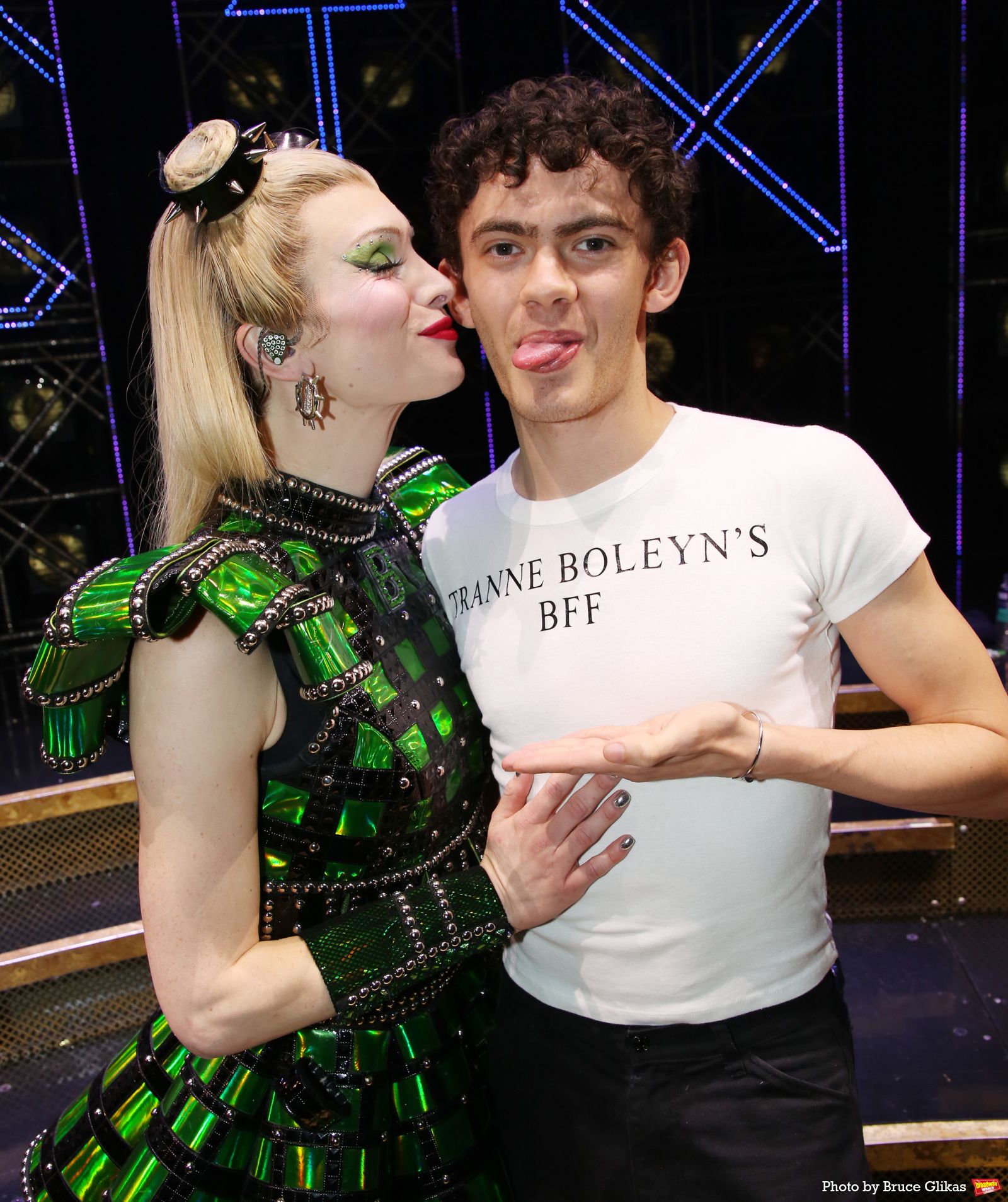 Photos: Patti LuPone, Joe Locke and Tobie Donovan visit SIX THE MUSICAL on Broadway — photo 5 of 11