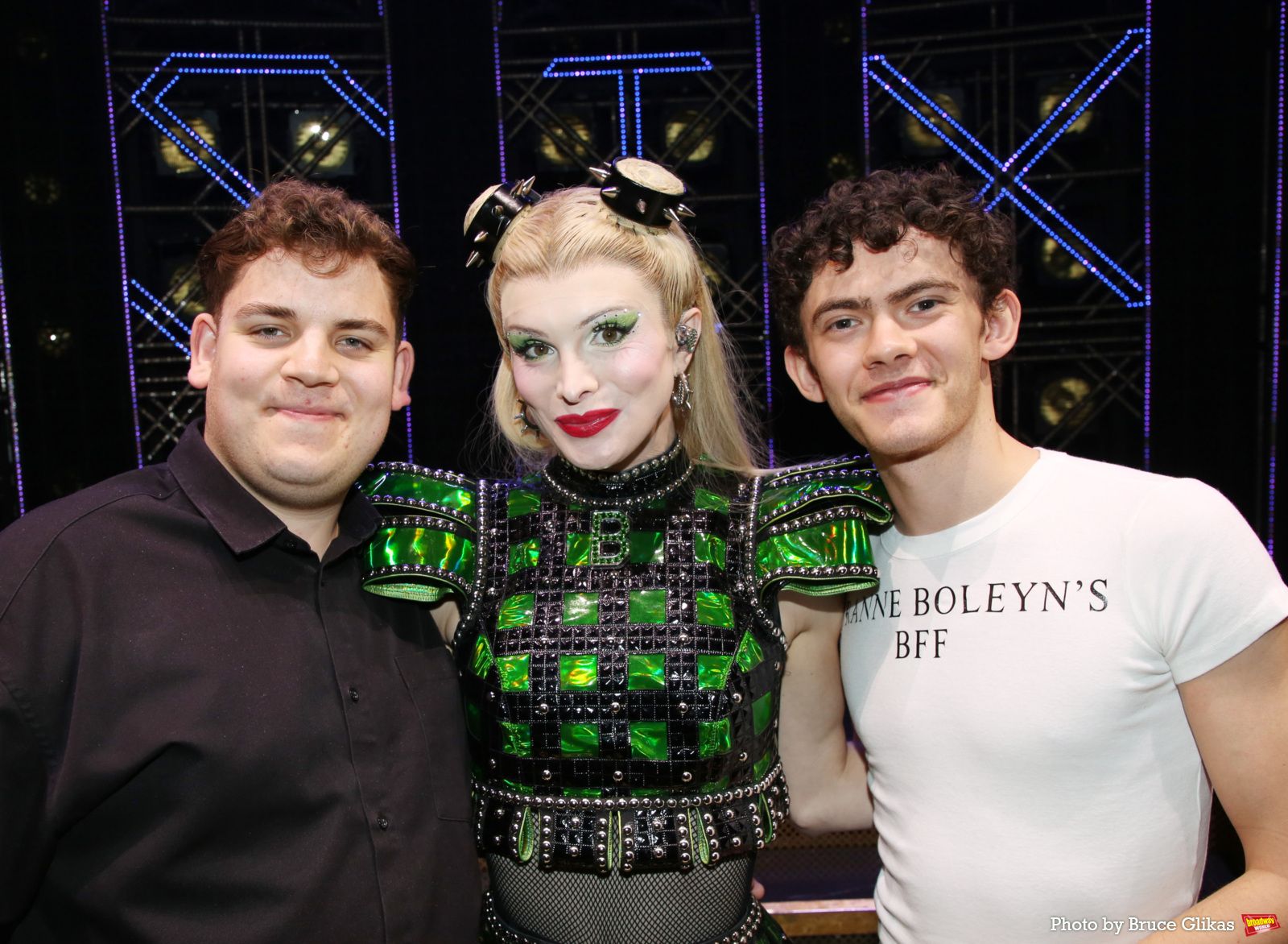 Photos: Patti LuPone, Joe Locke and Tobie Donovan visit SIX THE MUSICAL on Broadway — photo 9 of 11