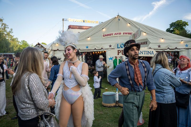 Review: GIFFORDS CIRCUS: WATERFIELD, Chiswick House & Gardens Image