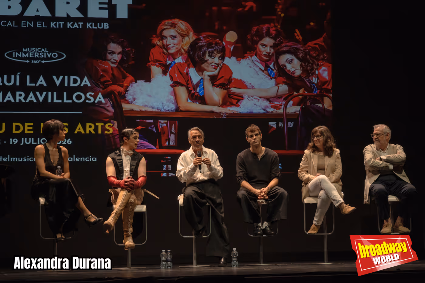 FOTOS: El renovado elenco de CABARET deslumbra en su presentación oficial en Valencia Image