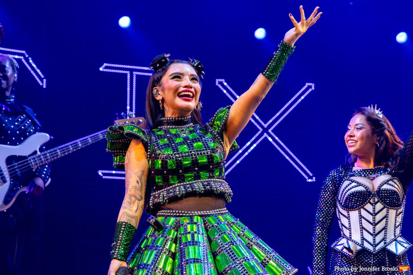 Photos: Kirstin Maldonado Takes First Bows in SIX THE MUSICAL on Broadway Image