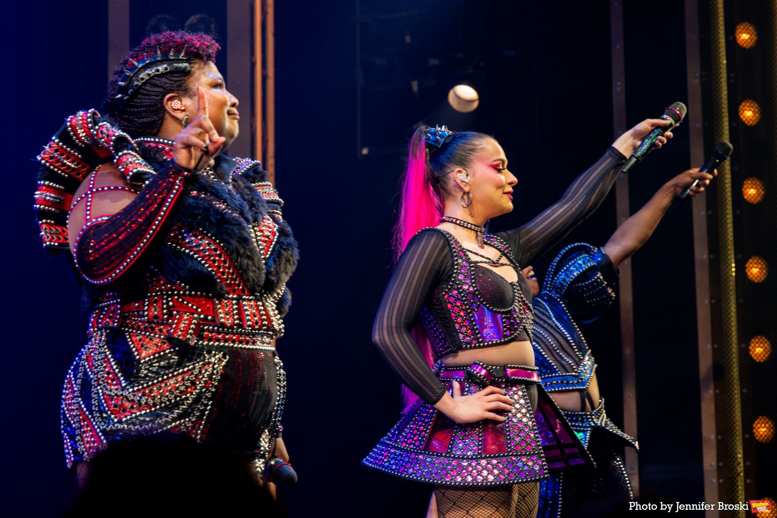 Photos: Kirstin Maldonado Takes First Bows in SIX THE MUSICAL on Broadway — photo 7 of 23