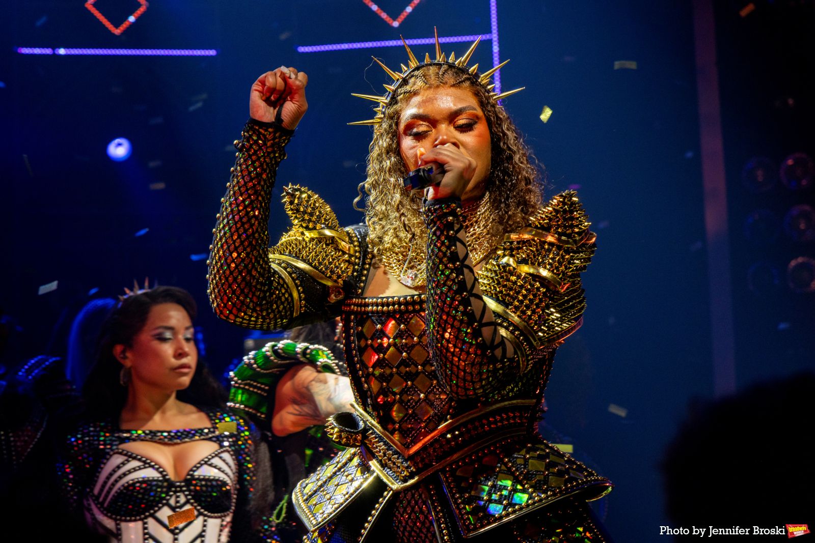 Photos: Kirstin Maldonado Takes First Bows in SIX THE MUSICAL on Broadway — photo 19 of 23