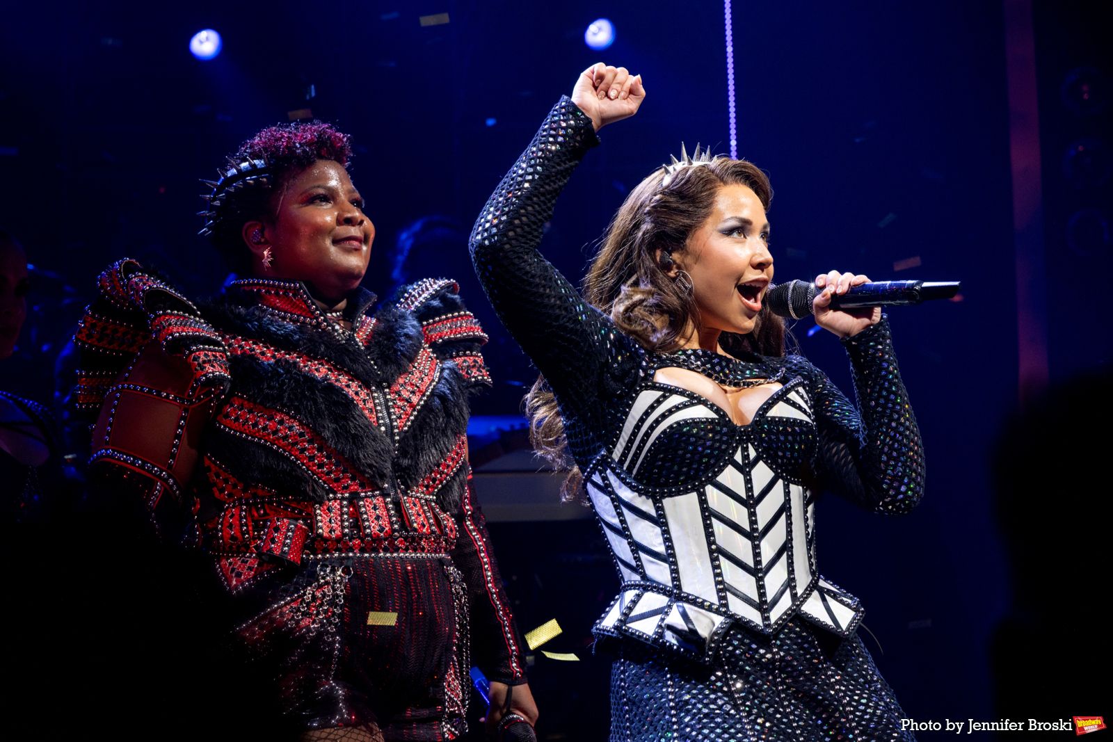 Photos: Kirstin Maldonado Takes First Bows in SIX THE MUSICAL on Broadway — photo 20 of 23