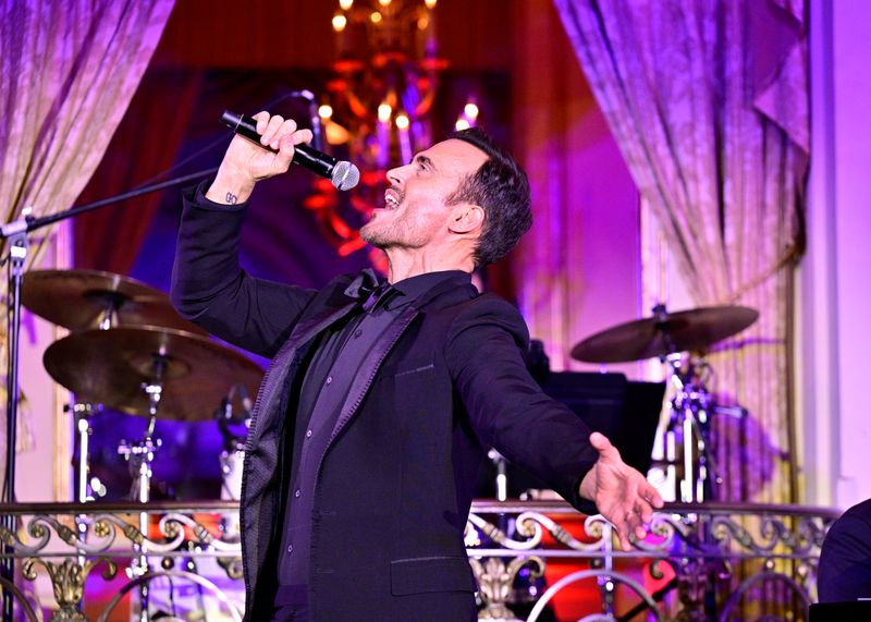 Photos: New 42 Raises Photos: New 42 Raises $2 Million at 35th Anniversary Gala Hosted by Cheyenne Jackson Image Million at 35th Anniversary Gala Hosted by Cheyenne Jackson — photo 1 of 7