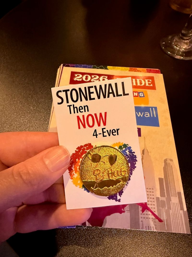 Photos: Doris Dear Celebrates Pride with Postcarding Event — photo 10 of 14