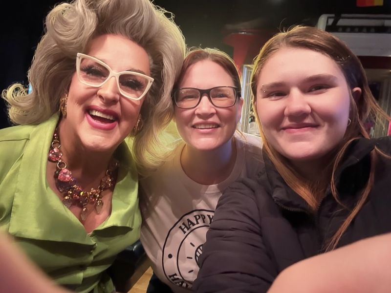 Photos: Doris Dear Celebrates Pride with Postcarding Event — photo 14 of 14