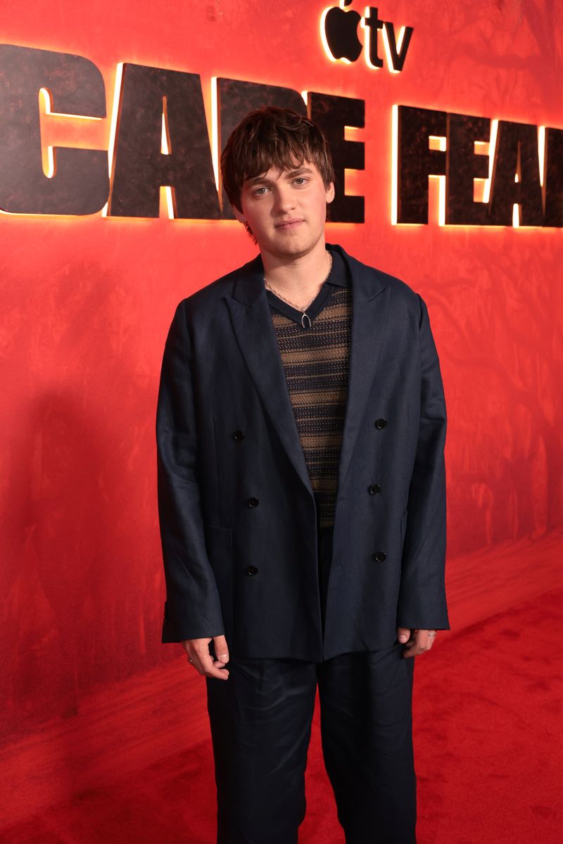 Photos: Amy Adams & CAPE FEAR Cast Dazzle at LA Premiere — photo 3 of 29