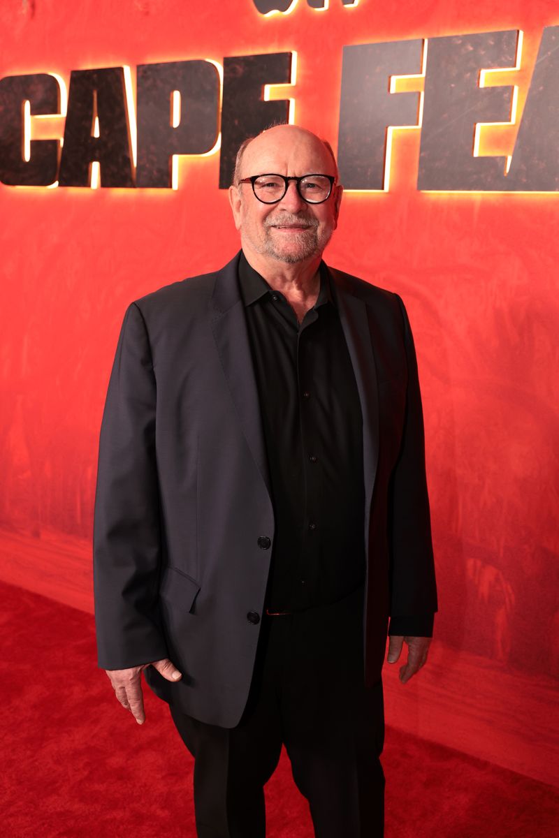 Photos: Amy Adams & CAPE FEAR Cast Dazzle at LA Premiere — photo 10 of 29