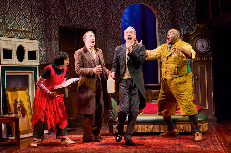 Photos: THE PLAY THAT GOES WRONG 13th West End Cast Takes the Stage — photo 4 of 14