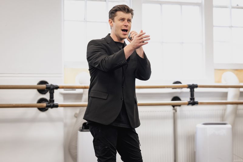 Photos: JERSEY BOYS 20th Anniversary UK & Ireland Tour in Rehearsal — photo 3 of 11