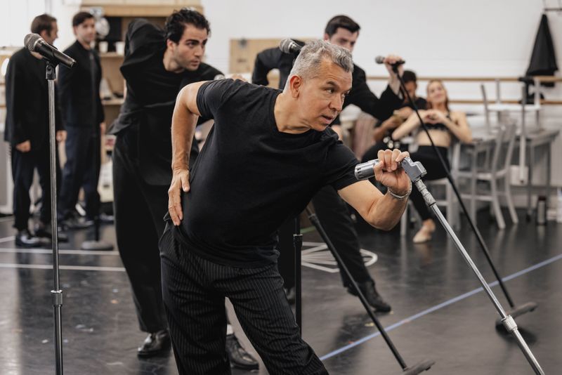 Photos: JERSEY BOYS 20th Anniversary UK & Ireland Tour in Rehearsal — photo 2 of 11