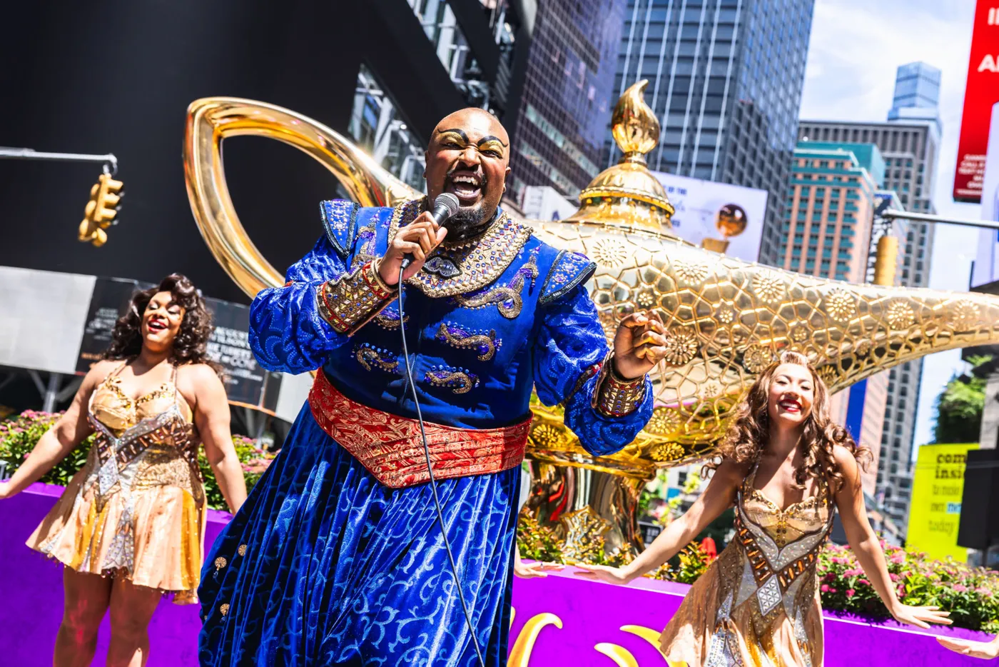 Photos: ALADDIN Unveils Giant Magic Lamp Installation in Times Square Image