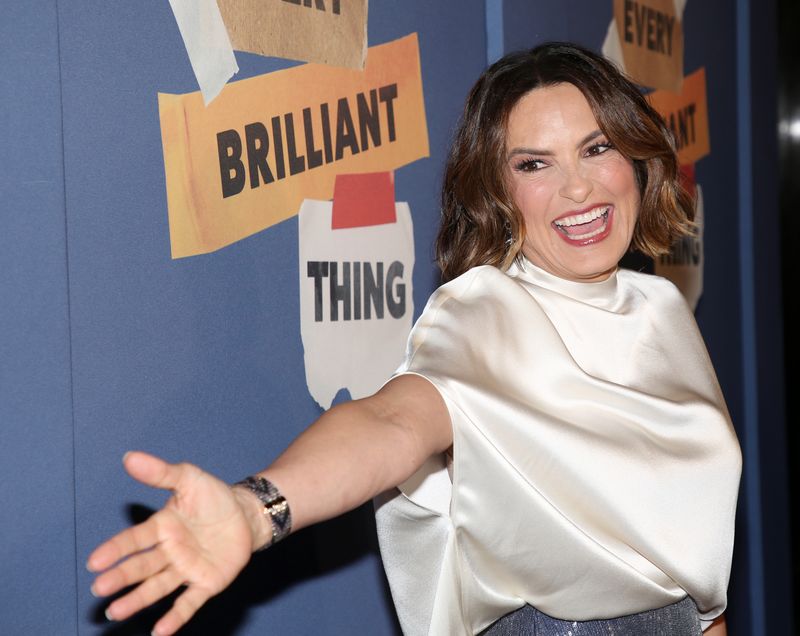 Photos: Go Inside Mariska Hargitay's Opening Night in EVERY BRILLIANT THING — photo 12 of 57