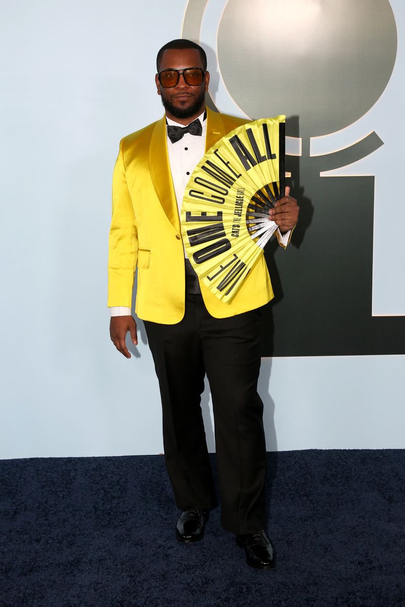 Photos: 2026 Tony Awards- Stars Walk the Red Carpet — photo 391 of 503