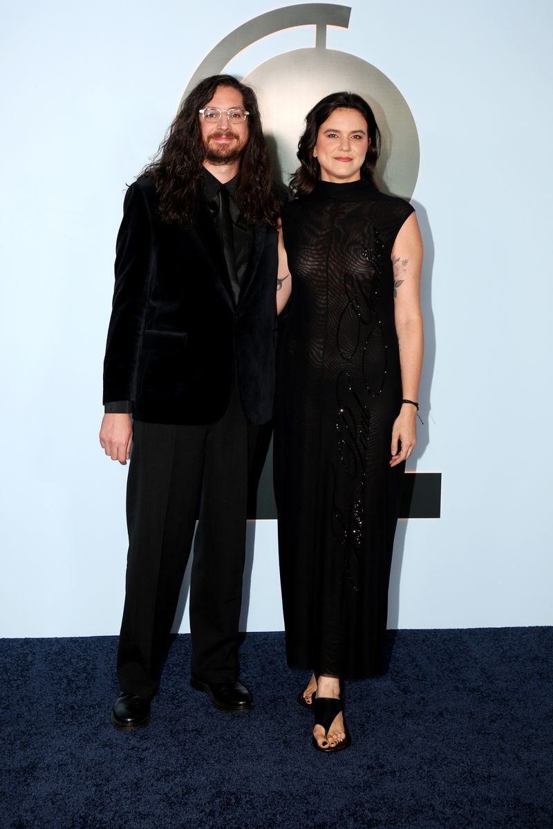 Photos: 2026 Tony Awards- Stars Walk the Red Carpet — photo 394 of 503