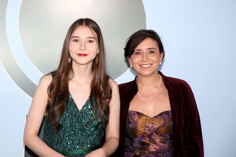 Photos: 2026 Tony Awards- Stars Walk the Red Carpet — photo 400 of 503