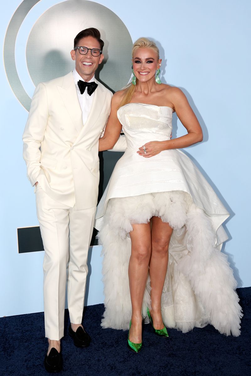Photos: 2026 Tony Awards- Stars Walk the Red Carpet — photo 402 of 503