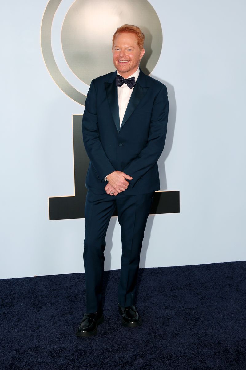Photos: 2026 Tony Awards- Stars Walk the Red Carpet — photo 413 of 503