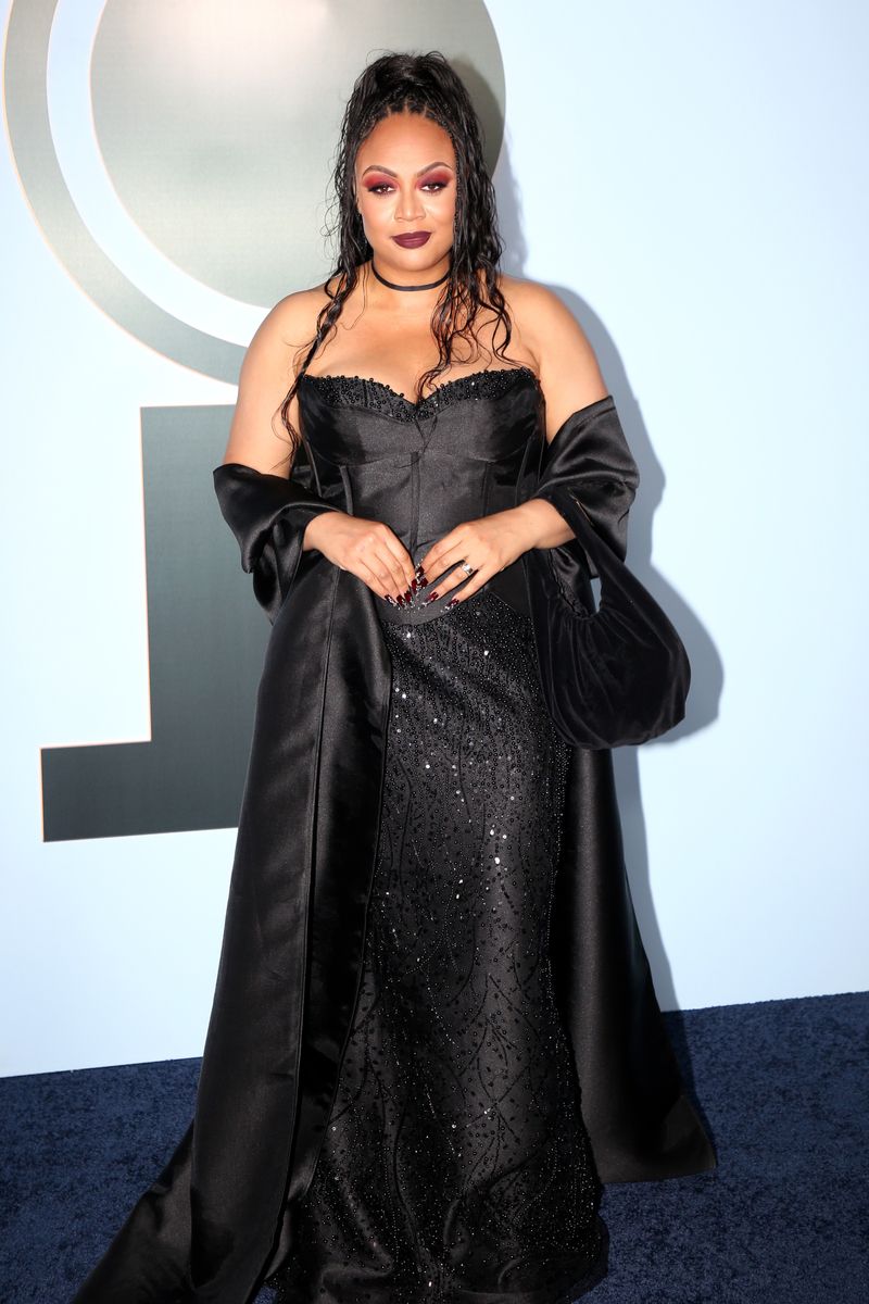 Photos: 2026 Tony Awards- Stars Walk the Red Carpet — photo 417 of 503