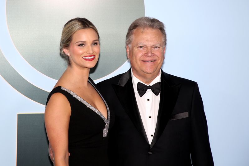 Photos: 2026 Tony Awards- Stars Walk the Red Carpet — photo 420 of 503