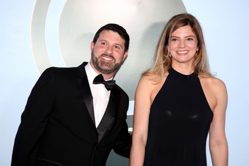 Photos: 2026 Tony Awards- Stars Walk the Red Carpet — photo 422 of 503