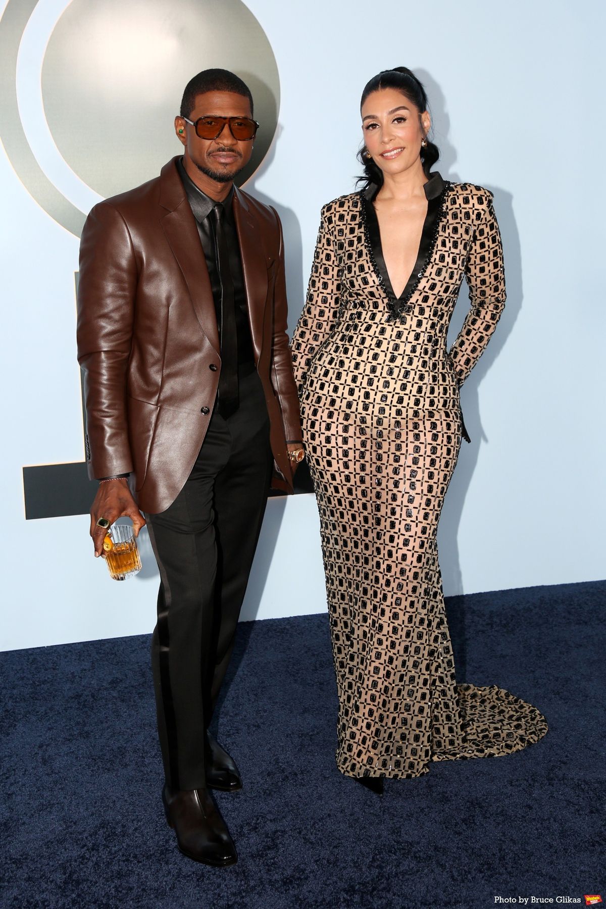 Usher at Photos: 2026 Tony Awards- Stars Walk the Red Carpet