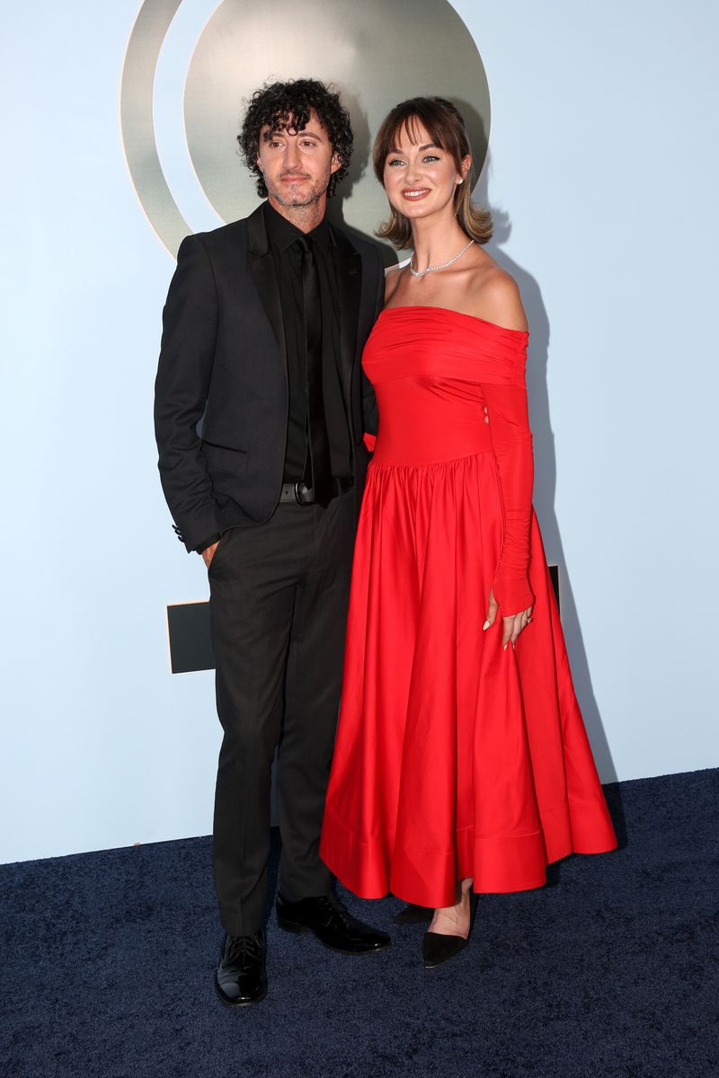 Photos: 2026 Tony Awards- Stars Walk the Red Carpet — photo 430 of 503