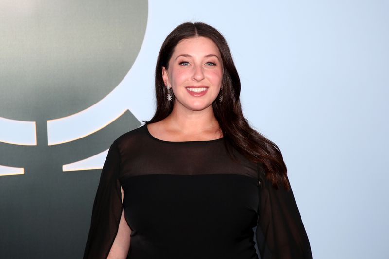 Photos: 2026 Tony Awards- Stars Walk the Red Carpet — photo 433 of 503