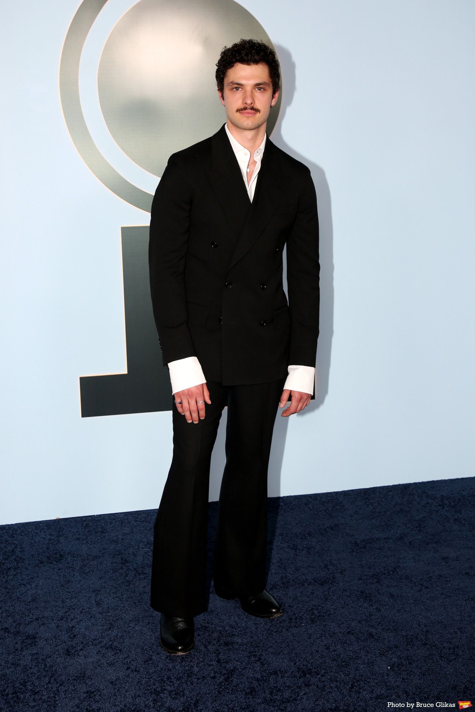 Photos: 2026 Tony Awards- Stars Walk the Red Carpet — photo 451 of 503