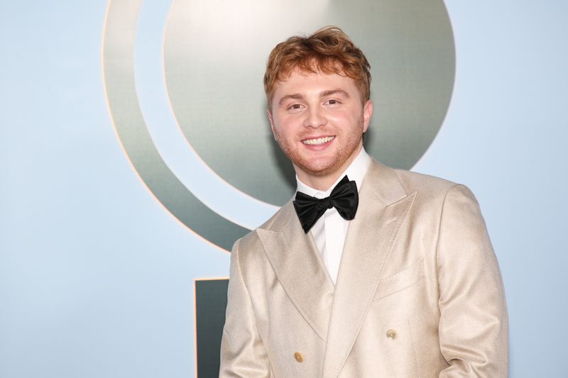 Photos: 2026 Tony Awards- Stars Walk the Red Carpet — photo 495 of 503