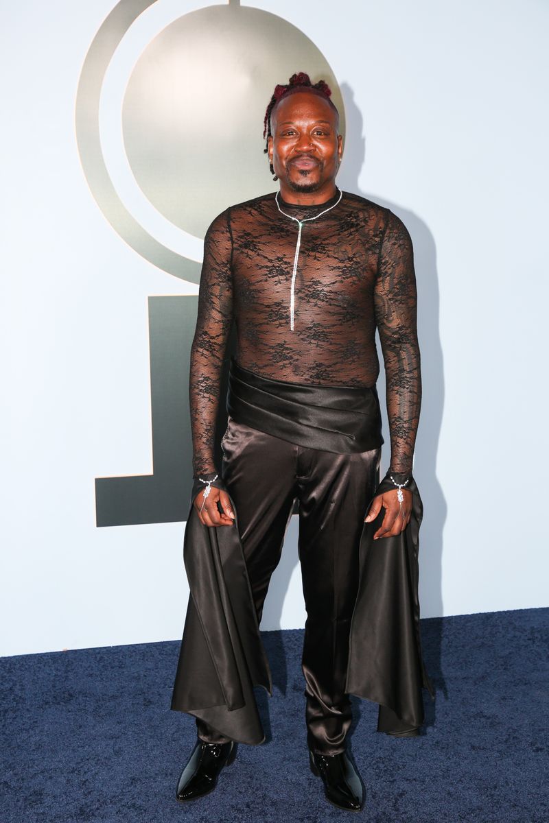 Photos: 2026 Tony Awards- Stars Walk the Red Carpet — photo 485 of 503