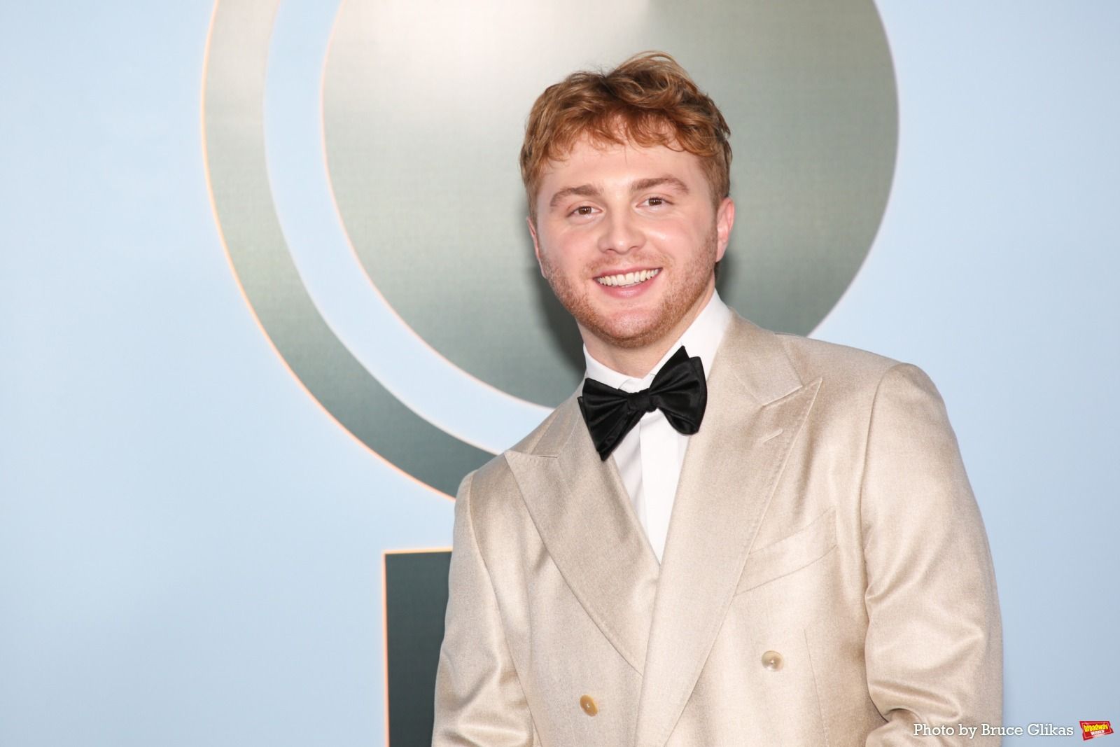 Photos: 2026 Tony Awards- Stars Walk the Red Carpet — photo 495 of 503