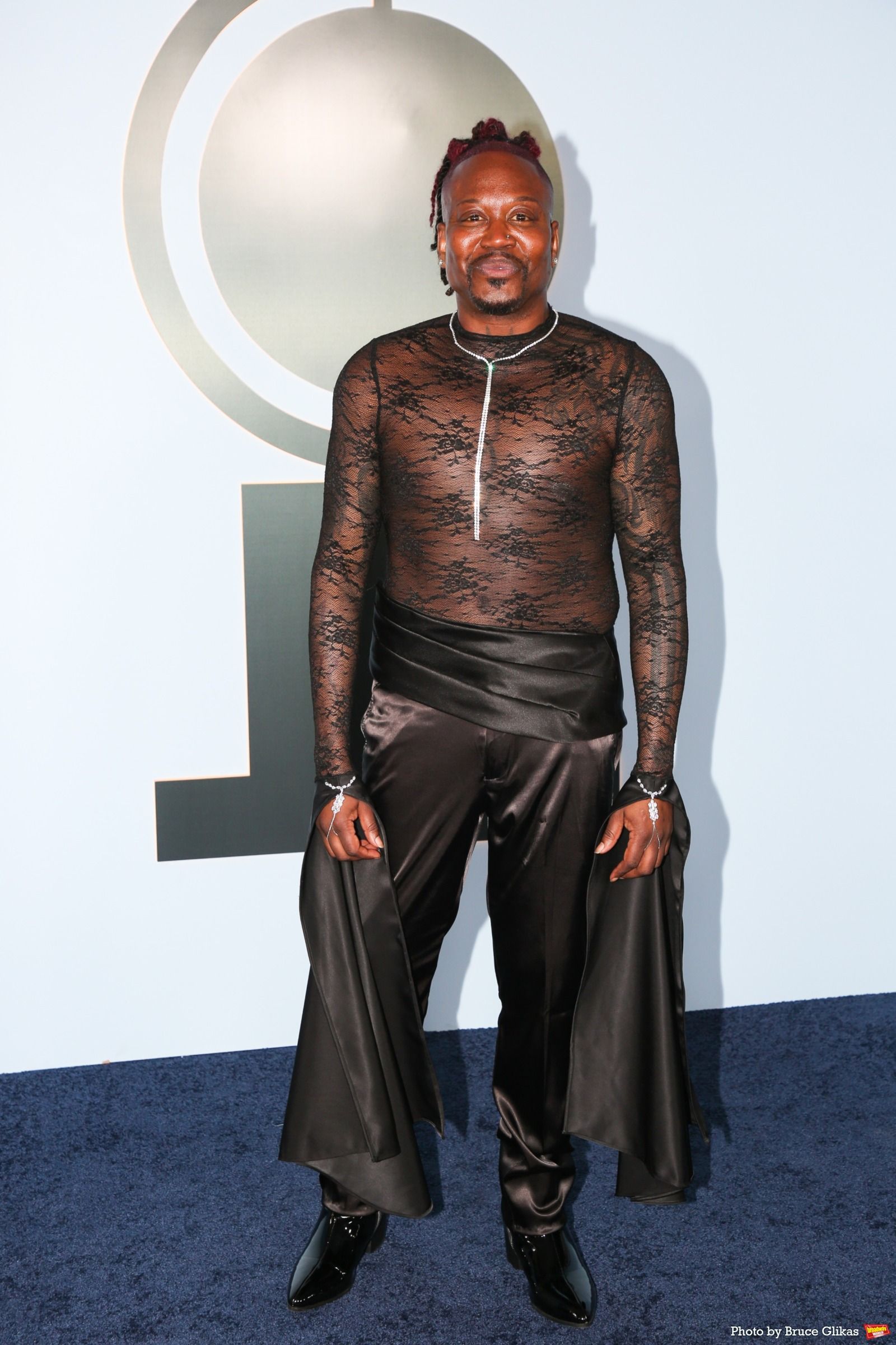 Tony Awards Fashion: Stars Serve Glamour, Glitter and More on Broadway's Biggest Night Image