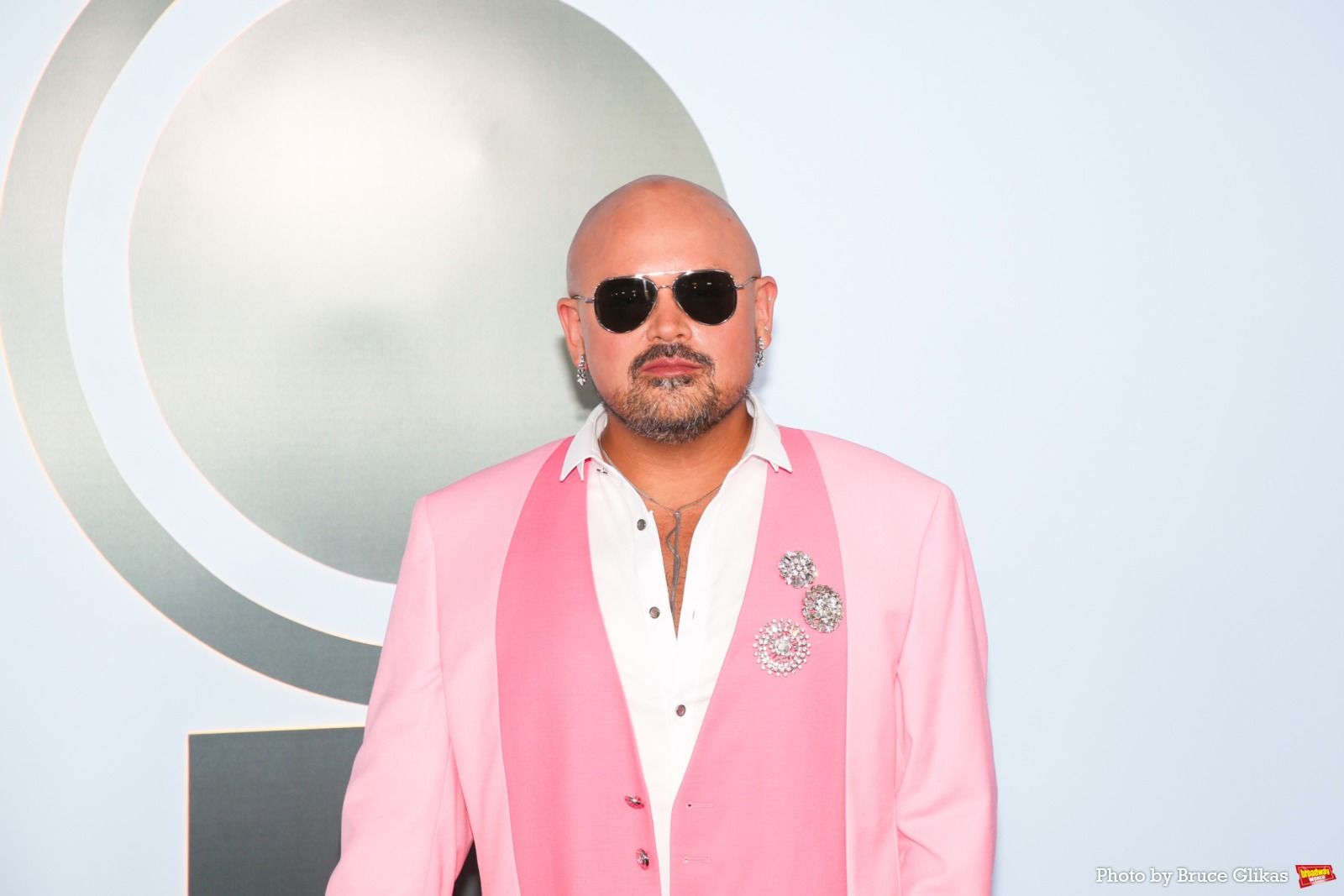 Photos: 2026 Tony Awards- Stars Walk the Red Carpet — photo 467 of 503