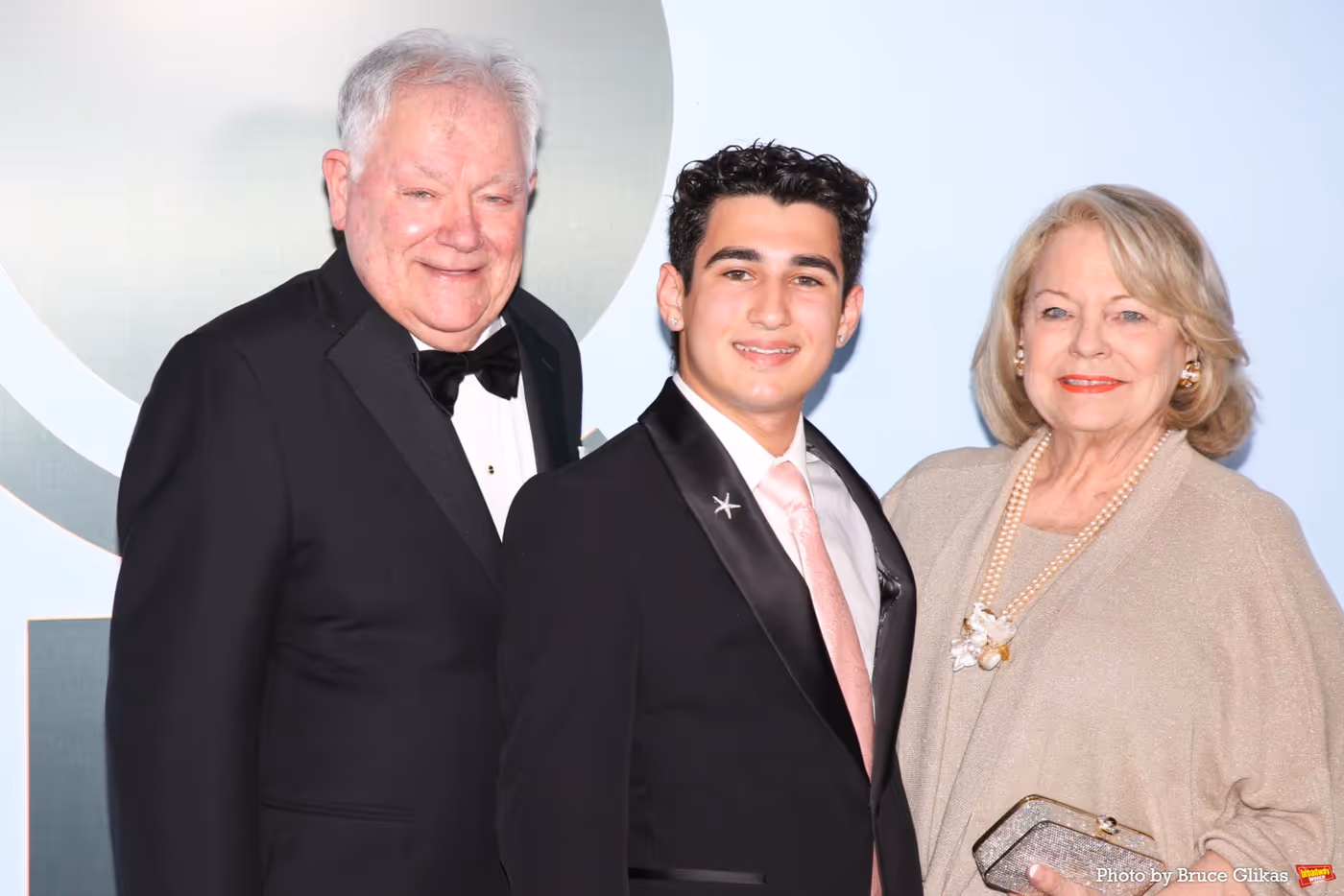 Photos: 2026 Tony Awards- Stars Walk the Red Carpet Image